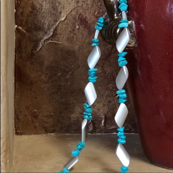 💙Sale💙 Beautiful Blue Bold Turquoise Necklace - Picture 5 of 7